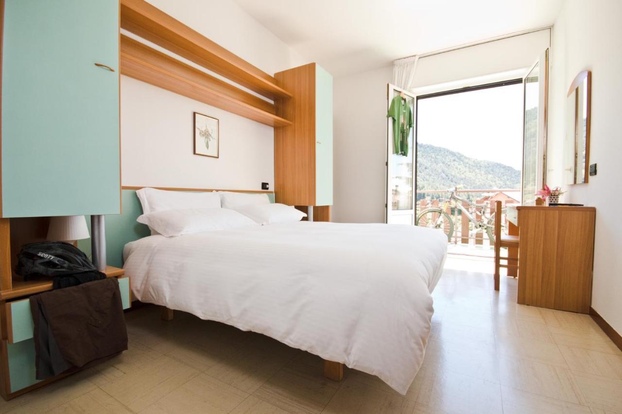 Hotel Martinelli Ronzo-Chienis Exterior photo