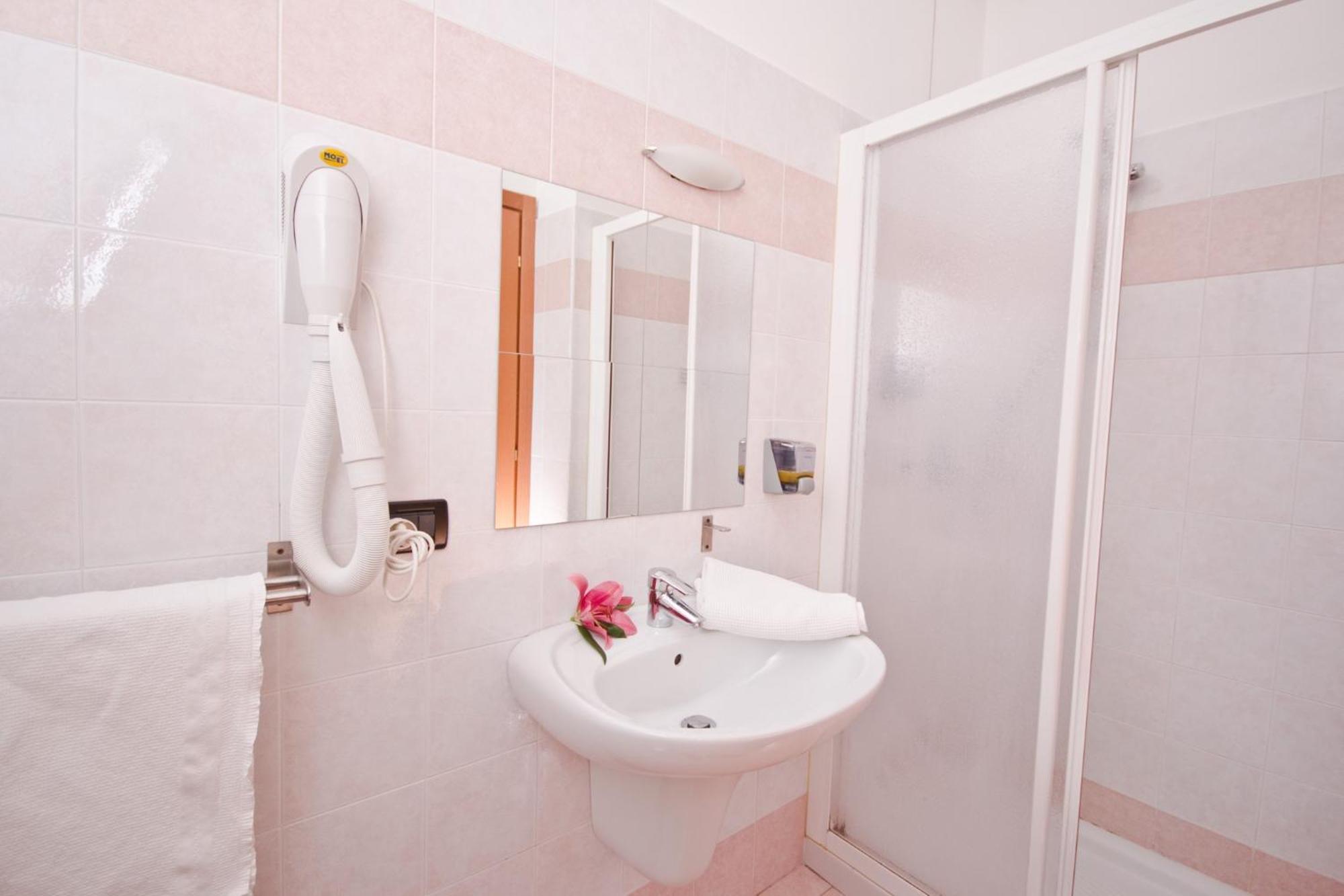 Hotel Martinelli Ronzo-Chienis Room photo