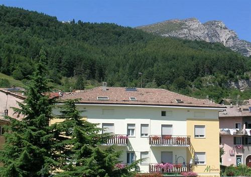 Hotel Martinelli Ronzo-Chienis Exterior photo